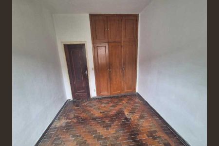 Casa à venda com 240m², 4 quartos e 3 vagas