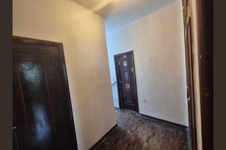 Casa à venda com 240m², 4 quartos e 3 vagas