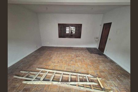 Casa à venda com 240m², 4 quartos e 3 vagas