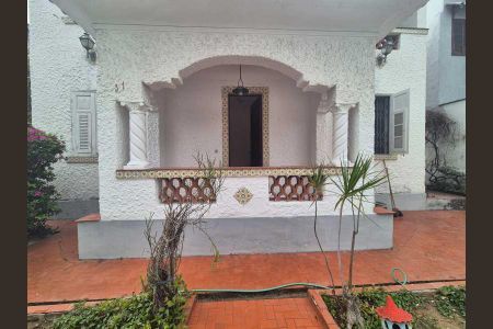 Casa à venda com 240m², 4 quartos e 3 vagas