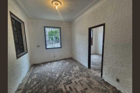 Casa à venda com 240m², 4 quartos e 3 vagas