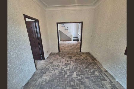 Casa à venda com 240m², 4 quartos e 3 vagas