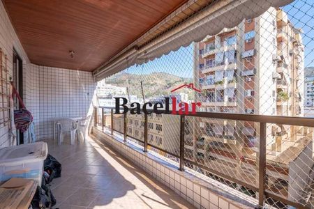 Apartamento à venda com 172m², 2 quartos e 2 vagas