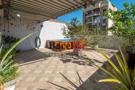 Apartamento à venda com 172m², 2 quartos e 2 vagas