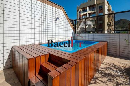 Apartamento à venda com 172m², 2 quartos e 2 vagas