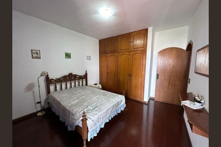 Casa à venda com 250m², 4 quartos e 3 vagas