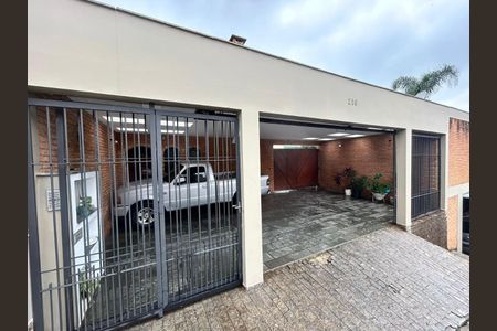Casa à venda com 250m², 4 quartos e 3 vagas