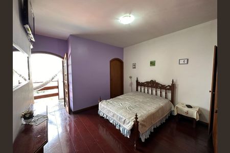 Casa à venda com 250m², 4 quartos e 3 vagas