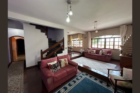 Casa à venda com 4 quartos, 250m² em Jardim Sao Luiz, São Paulo