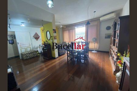 Casa à venda com 150m², 4 quartos e 2 vagas