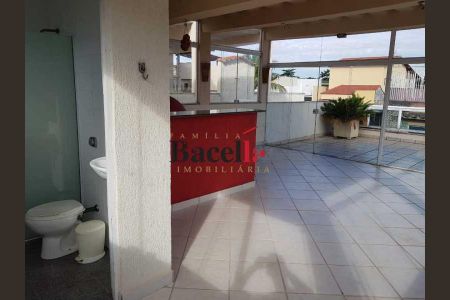 Casa de condomínio à venda com 134m², 3 quartos e 1 vaga