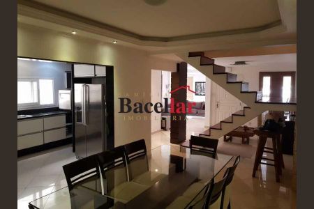 Casa de Condomínio à venda com 3 quartos, 134m² em Olaria, Rio de Janeiro