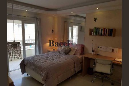 Casa de condomínio à venda com 134m², 3 quartos e 1 vaga