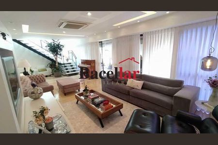 Apartamento à venda com 371m², 4 quartos e 2 vagas