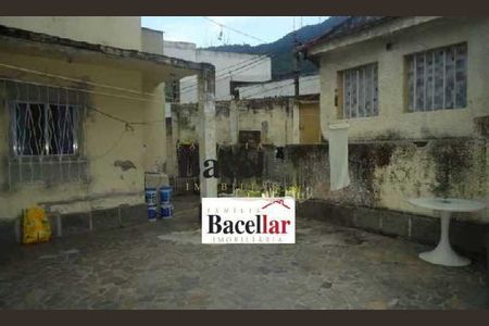 Casa à venda com 320m², 7 quartos e 1 vaga