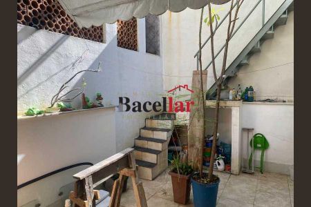 Casa à venda com 56m², 2 quartos e 1 vaga
