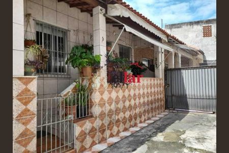 Casa à venda com 90m², 2 quartos e 1 vaga