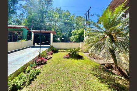 Casa à venda com 300m², 2 quartos e 2 vagasPátio