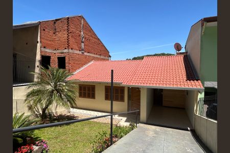 Casa à venda com 300m², 2 quartos e 2 vagasFachada