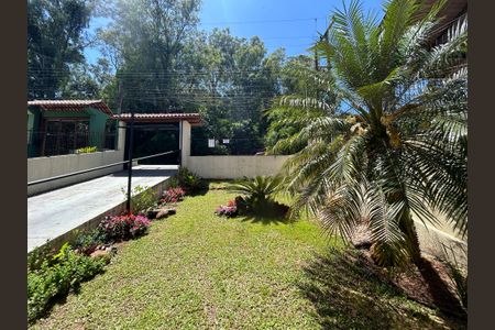 Casa à venda com 300m², 2 quartos e 2 vagasPátio