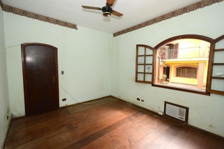 Casa à venda com 883m², 5 quartos e 8 vagasFoto 11