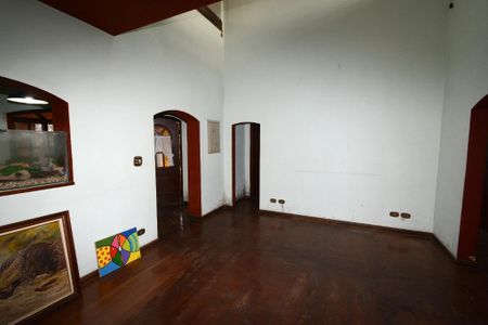 Casa à venda com 883m², 5 quartos e 8 vagasFoto 04