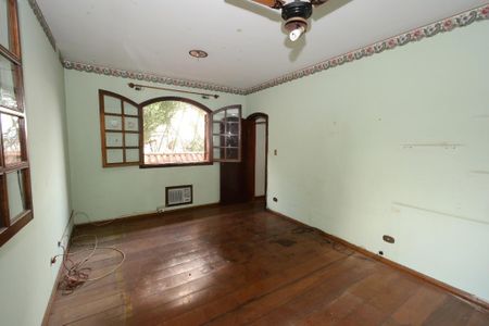 Casa à venda com 883m², 5 quartos e 8 vagasFoto 32