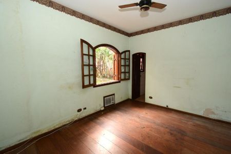 Casa à venda com 883m², 5 quartos e 8 vagasFoto 09