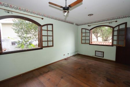 Casa à venda com 883m², 5 quartos e 8 vagasFoto 31