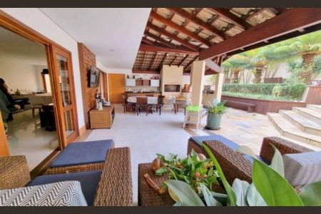 Casa à venda com 460m², 4 quartos e 5 vagas Casa à venda com 460m², 4 quartos e 5 vagasFoto 10