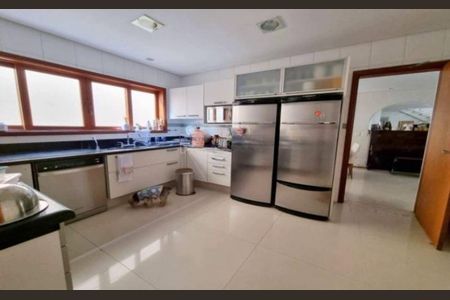 Casa à venda com 460m², 4 quartos e 5 vagas Casa à venda com 460m², 4 quartos e 5 vagasFoto 15