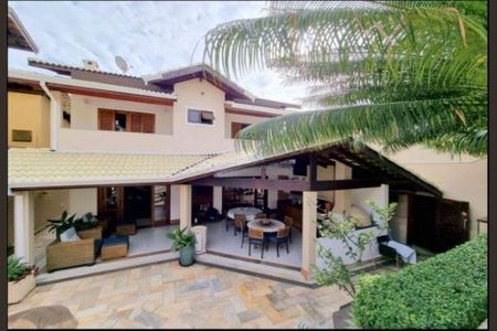 Casa à venda com 460m², 4 quartos e 5 vagas Casa à venda com 460m², 4 quartos e 5 vagasFoto 02