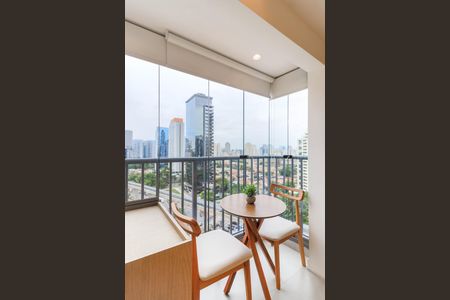 Varanda de kitnet/studio para alugar com 1 quarto, 24m² em Vila Cordeiro, São Paulo