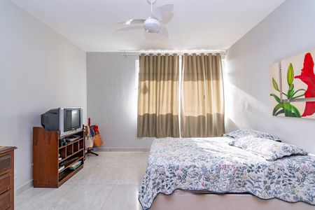 Casa à venda com 300m², 2 quartos e 4 vagasQuarto 1