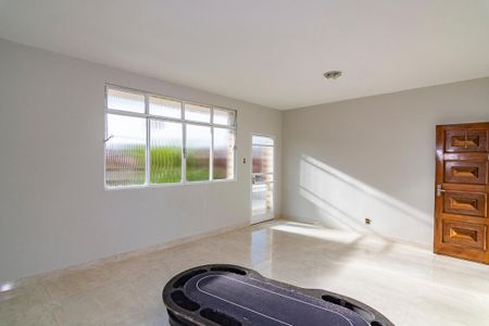 Sala 1 de casa à venda com 2 quartos, 300m² em Alto Caiçaras, Belo Horizonte