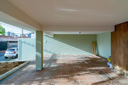 Casa à venda com 300m², 2 quartos e 4 vagasGaragem