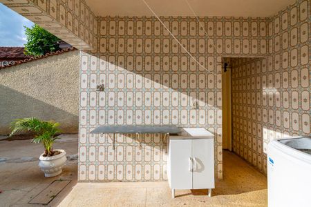 Casa à venda com 300m², 2 quartos e 4 vagasÁrea de Serviço