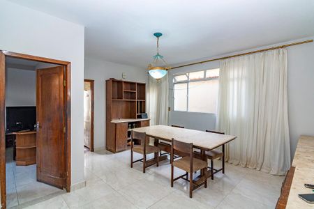 Casa à venda com 300m², 2 quartos e 4 vagasSala 2