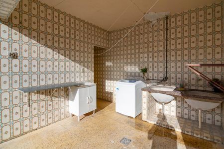 Casa à venda com 300m², 2 quartos e 4 vagasÁrea de Serviço