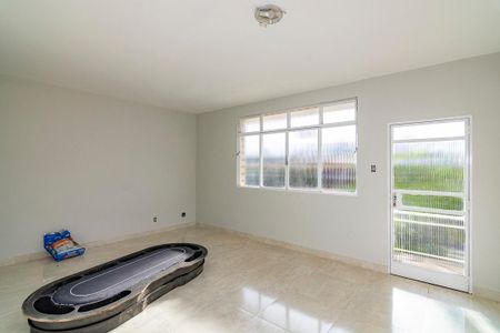 Sala 1 de casa à venda com 2 quartos, 300m² em Alto Caiçaras, Belo Horizonte