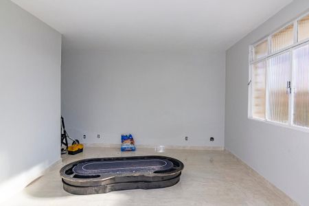 Sala 1 de casa à venda com 2 quartos, 300m² em Alto Caiçaras, Belo Horizonte