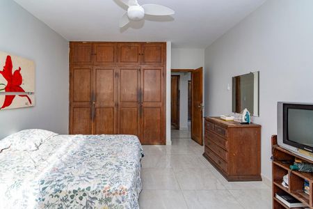 Casa à venda com 300m², 2 quartos e 4 vagasQuarto 1