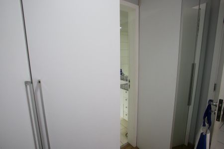 Casa de condomínio à venda com 240m², 5 quartos e 2 vagasCloset da Suíte 1