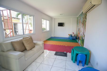 Casa de condomínio à venda com 240m², 5 quartos e 2 vagasBrinquedoteca