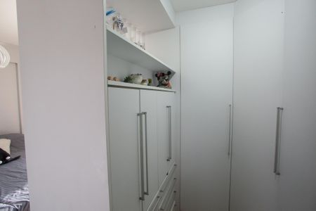 Casa de condomínio à venda com 240m², 5 quartos e 2 vagasCloset da Suíte 1