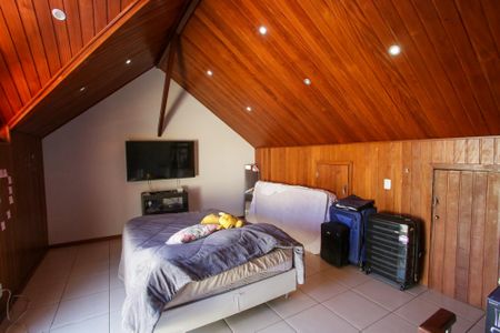 Casa de condomínio à venda com 240m², 5 quartos e 2 vagasQuarto Estúdio