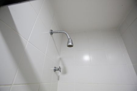 Casa de condomínio à venda com 240m², 5 quartos e 2 vagasBanheiro de Serviço