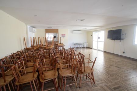 Casa de condomínio à venda com 240m², 5 quartos e 2 vagasÁrea comum - Salão de festas