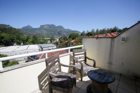 Casa de condomínio à venda com 240m², 5 quartos e 2 vagasVaranda do Quarto Estúdio