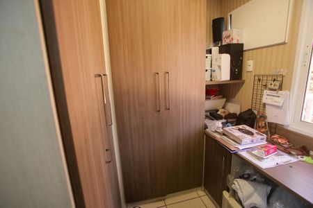 Casa de condomínio à venda com 240m², 5 quartos e 2 vagasEscritório